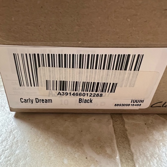 Clarks Black Flats with Rhinestone Embellishment - Picture 2 of 3